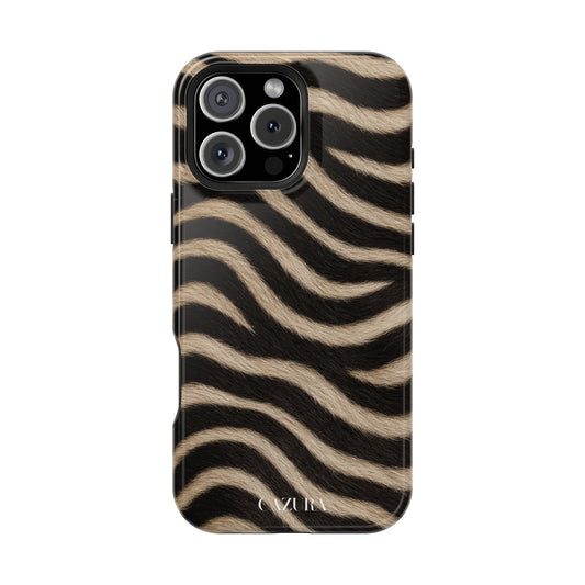 Noir Safari MagSafe iPhone case + Powerbank